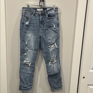 Judy Blue Light Wash Distressed Straight Leg Jeans
